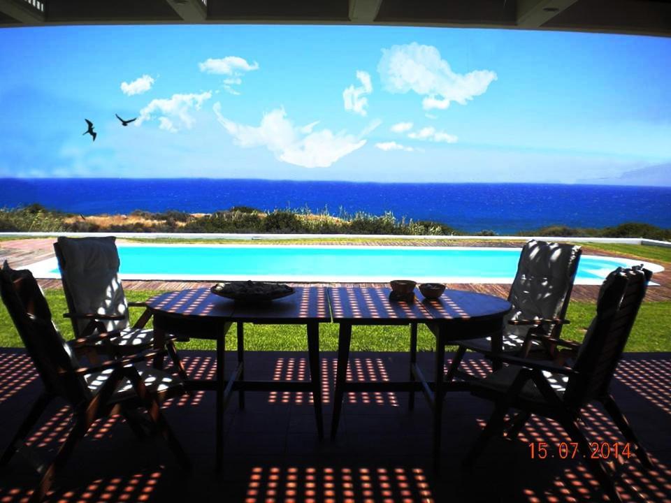 Cristelia Seafront & Pool Villa Lakhania Eksteriør billede