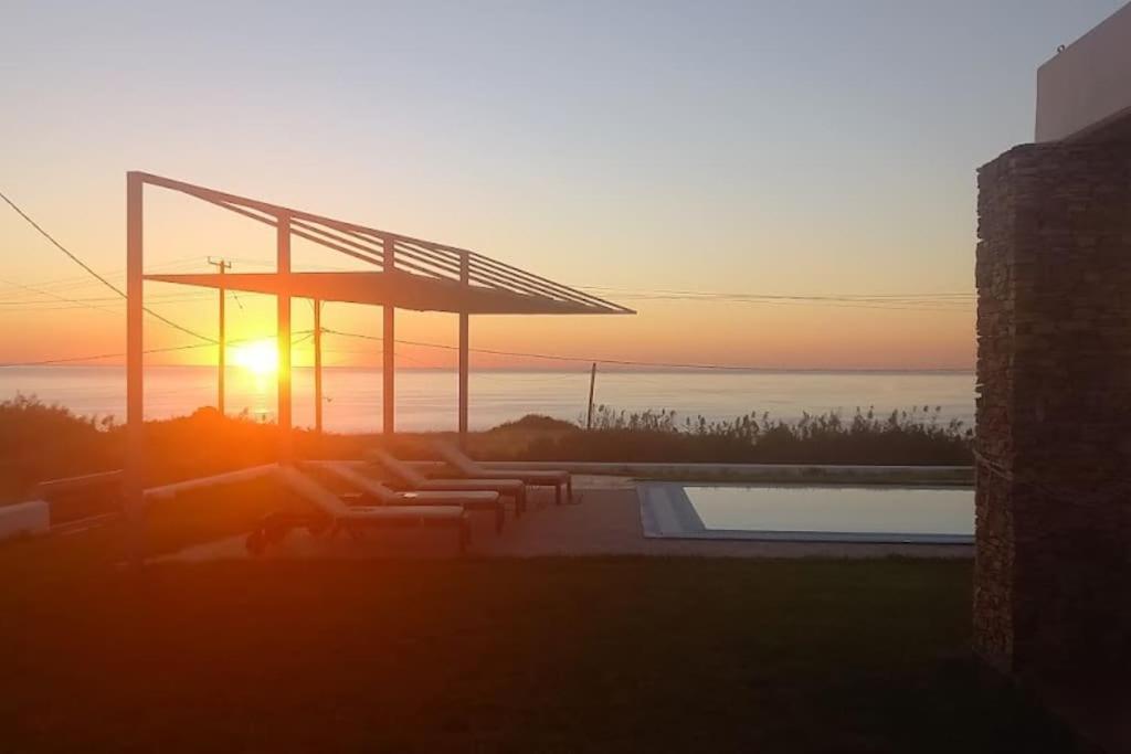 Cristelia Seafront & Pool Villa Lakhania Eksteriør billede